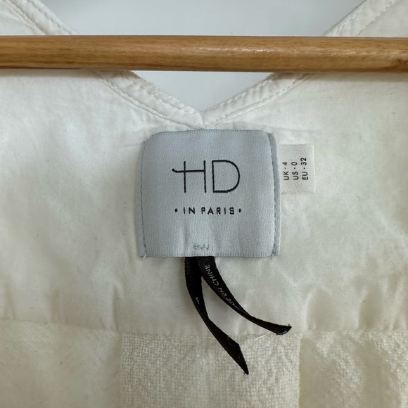 Anthropologie HD in
Paris Sleeveless Ruffled blouse - Picture 3 of 4